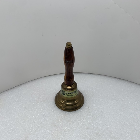 Vintage Drawbridge Inn Hotel January 1st 2000 Commemorative Wood‎ & Brass Bell - Picture 5 of 6